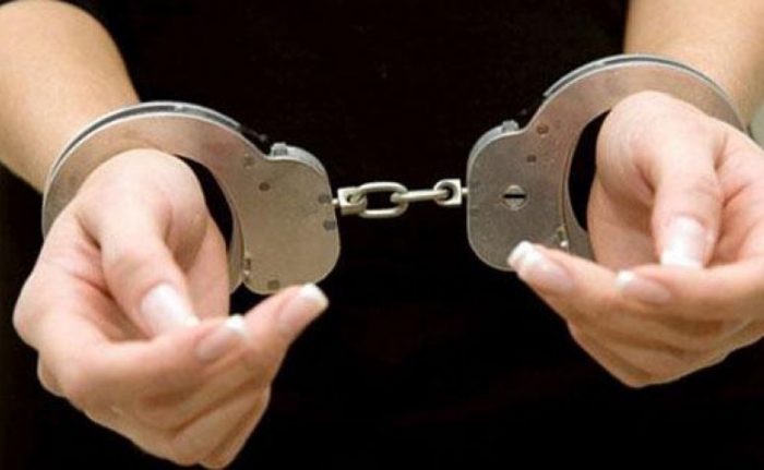 Lakukan Penyamaran, Polisi Tangkap Seorang Mahasiswi Cantik Pengedar Ekstasi di Riau